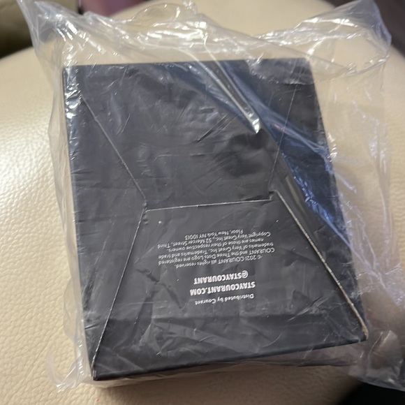 Price firm - NEW - COURANT Classic AirPod CASE Vegan Leather - Picture 4 of 4